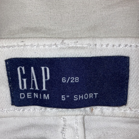 White denim shorts - Picture 5 of 5